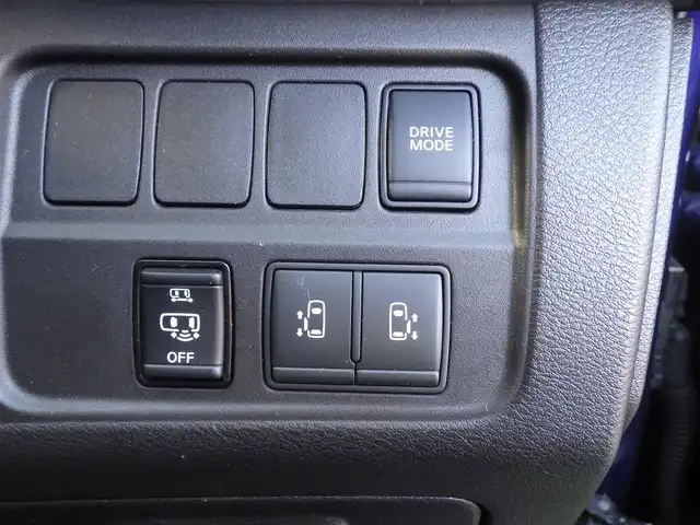 日産 セレナ e－パワー ハイウェイスター V 千葉県 2022(令4)年 3.1万km アズライトブルー エマージェンシーブレーキ/プロパイロット/インテリジェントクルーズコントロール/インテリジェントルームミラー/ハンズフリー両側パワースライドドア/純正SDナビ/地デジTV/【BD/DVD/CD再生機能　Bluetooth接続】/アラウンドビューモニター/フリップダウンモニター/ドライブレコーダー/革巻きステアリング/ステアリングスイッチ/ETC/LEDヘッドライト/フォグライト/ウインカーミラー/コーナーセンサー/純正15インチアルミホイル/サイド/カーテンエアバッグ/インテリジェントキー