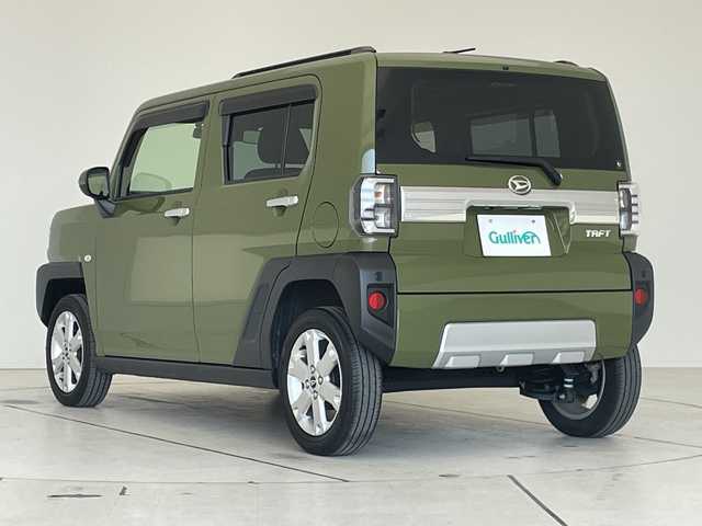 ダイハツ タフト G ターボ クロムベンチャー 愛知県 2022(令4)年 3.6万km フォレストカーキメタリック SDナビ/ガラスルーフ/レーダークルーズコントロール/シートヒーター/バックカメラ/コーナーセンサー/純正アルミホイール/ルーフレール/LEDヘッドライト/オートマチックハイビーム/ドライブレコーダー/ETC/衝突軽減システム/フルセグ/CD DVD/Bluetooth/ステアリングスイッチ/スマートキー/プッシュスタート