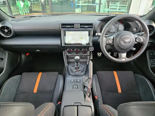 トヨタ ＧＲ８６ RZ 東京都 2023(令5)年 0.4万km フレイムオレンジ 社外9インチナビ/フルセグ/バックカメラ/ETC/ドライブレコーダー/シートヒーター/クルーズコントロール/LEDヘッドライト/オートライト/純正18インチAW/スマートキー/ステアリングスイッチ