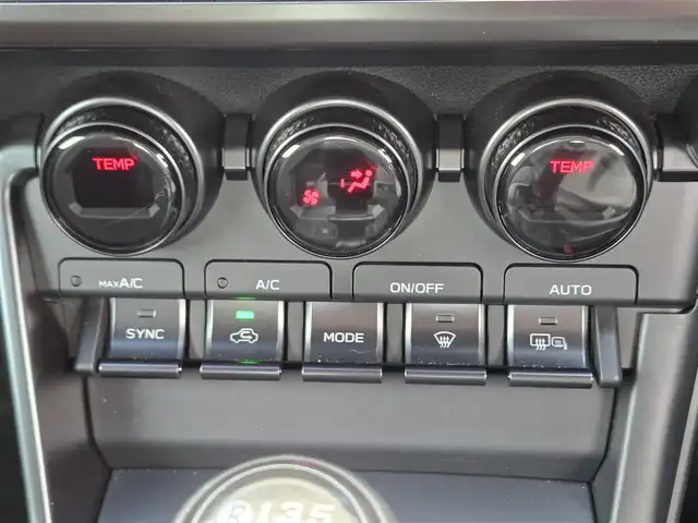 トヨタ ＧＲ８６ RZ 東京都 2023(令5)年 0.4万km フレイムオレンジ 社外9インチナビ/フルセグ/バックカメラ/ETC/ドライブレコーダー/シートヒーター/クルーズコントロール/LEDヘッドライト/オートライト/純正18インチAW/スマートキー/ステアリングスイッチ