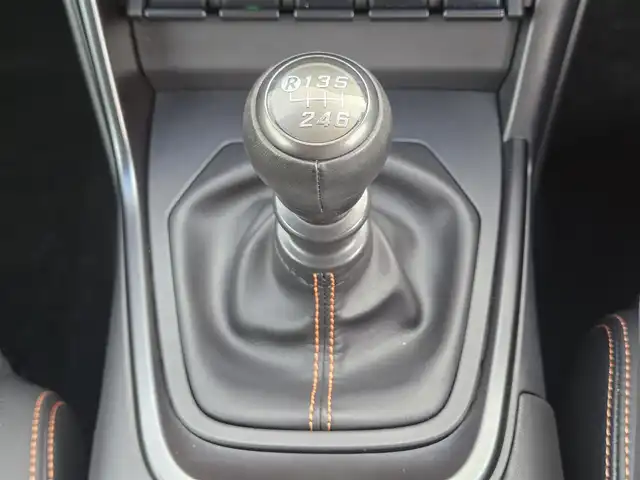 トヨタ ＧＲ８６ RZ 東京都 2023(令5)年 0.4万km フレイムオレンジ 社外9インチナビ/フルセグ/バックカメラ/ETC/ドライブレコーダー/シートヒーター/クルーズコントロール/LEDヘッドライト/オートライト/純正18インチAW/スマートキー/ステアリングスイッチ