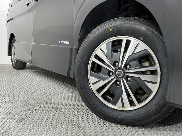 日産 セレナ e－パワー ハイウェイスター V 広島県 2020(令2)年 4.3万km ダイヤモンドブラック 成約済み