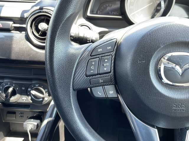 マツダ デミオ 13S 山口県 2015(平27)年 7.6万km ディープクリスタルブルーマイカ 純正HDDナビ/Bluetooth接続/アイドリングストップ/スペアキー有/LEDライト/パワーウィンドウ/パワーステアリング/W+ダブルエアバッグ/衝突被害軽減システム/盗難防止装置/横滑り防止装置/ABS/エアシート/シートヒーター
