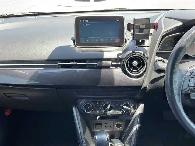 マツダ デミオ 13S 山口県 2015(平27)年 7.6万km ディープクリスタルブルーマイカ 純正HDDナビ/Bluetooth接続/アイドリングストップ/スペアキー有/LEDライト/パワーウィンドウ/パワーステアリング/W+ダブルエアバッグ/衝突被害軽減システム/盗難防止装置/横滑り防止装置/ABS/エアシート/シートヒーター