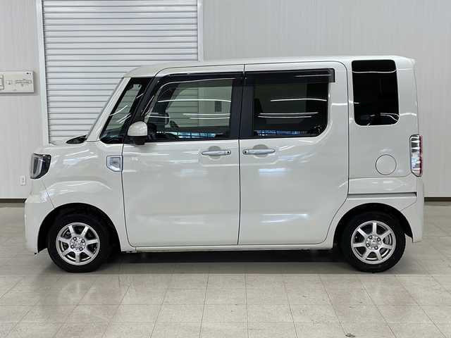 ダイハツ ウェイク G ターボ　レジャーエディション SA Ⅲ 熊本県 2020(令2)年 6.8万km パールホワイトⅢ 純正ＳＤナビ（ＣＤ/ＢＴ/ラジオ/フルセグ）/バックカメラ/ＥＴＣ/両側パワースライドドア/コーナーセンサー/衝突軽減システム/横滑り防止装置/オートライト/オートハイビーム/フォグランプ/ＬＥＤヘッドライト/ステアリングスイッチ/プッシュスタート/スマートキー2本/純正フロアマット/社外13インチＡＷ