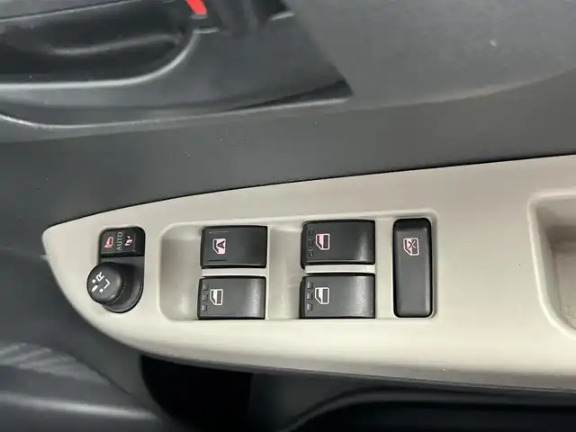 トヨタ パッソ モーダ 愛知県 2019(平31)年 6.1万km プラムブラウンパールクリスタルシャイン 純正ナビ　/（ＴＶ／ＣＤ）　/バックモニター　/衝突軽減システム　/コーナーセンサー　/アイドリングストップ　/横滑り防止　/オートライト　/ドライブレコーダー　/ETC　/純正AW　/スマートキー