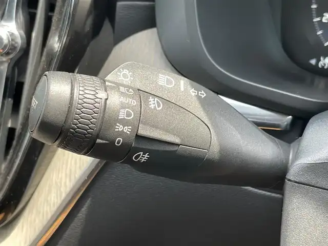 ボルボ ＸＣ６０ D4 AWD インスクリプション 石川県 2018(平30)年 7.2万km 黒 茶革シート/シートベンチレーション/Ｈａｒｍａｎ／Ｋａｒｄｏｎ/衝突軽減Ｂ/ＡＣＣ/ＢＩＬＳ/純正ナビ/ＡｐｐｌｅＣａｒＰｌａｙ/フルセグＴＶ/３６０カメラ/クリアランスソナー/電動リアゲート