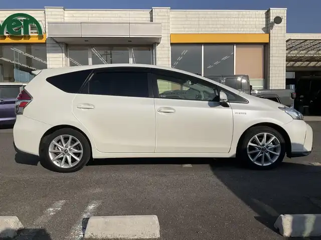 トヨタ プリウス α G ツーリングセレクション 滋賀県 2018(平30)年 6万km ホワイトパールクリスタルシャイン トヨタセーフティセンス/・プリクラッシュセーフティ/・レーンディパーチャーアラート/・オートマチックハイビーム/・レーダークルーズコントロール/パノラマルーフ/純正9インチナビ/Bluetooth、CD、DVD、フルセグテレビ/フロント/バックカメラ/ダブルツィーターシステム/ビルトインETC2.0/純正エンジンスターター/前後ドライブレコーダー/ハーフレザーシート/LEDヘッドライト/LEDフォグランプ/純正17インチアルミホイール/スペアキー有り/取扱説明書/保証書