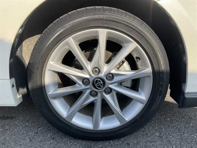 トヨタ プリウス α G ツーリングセレクション 滋賀県 2018(平30)年 6万km ホワイトパールクリスタルシャイン トヨタセーフティセンス/・プリクラッシュセーフティ/・レーンディパーチャーアラート/・オートマチックハイビーム/・レーダークルーズコントロール/パノラマルーフ/純正9インチナビ/Bluetooth、CD、DVD、フルセグテレビ/フロント/バックカメラ/ダブルツィーターシステム/ビルトインETC2.0/純正エンジンスターター/前後ドライブレコーダー/ハーフレザーシート/LEDヘッドライト/LEDフォグランプ/純正17インチアルミホイール/スペアキー有り/取扱説明書/保証書