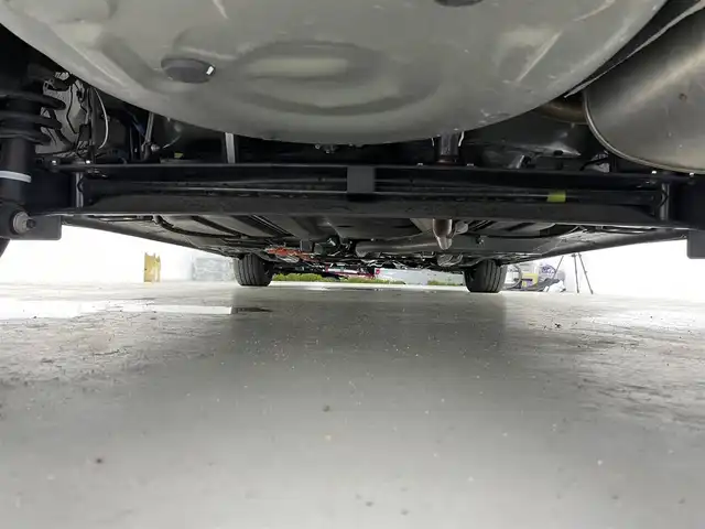トヨタ シエンタ ハイブリッド ファンベースG クエロ 宮城県 2021(令3)年 2.4万km ブラックマイカ ９型フローティングナビ(CD/DVD/BT/フルセグTV)/全方位モニター　/パワースライドドア　/Ｆ／Ｓ／Ｒモデリスタエアロ　/前後コーナーセンサー　/トヨタセーフティセンス/　・プリクラッシュセーフティ/　・レーダークルーズコントロール　/　・レーントレーシングアシスト　/　・横滑り防止装置　/　・オートハイビーム/オートライト　/ハーフレザーシート　/レザーステアリング/純正フロアマット/ビルトインETC/前方ドライブレコーダー/プッシュスタート/スマートキー