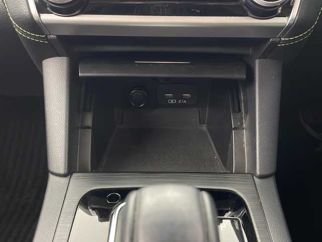 スバル アウトバック X－ブレイク 秋田県 2019(令1)年 7.7万km クリスタルブラックシリカ ４WD/ワンオーナー　/純正ナビ【AM/FM/BT/CD/DVD】　/プッシュスタート /パドルシフト/スマートキー　/スペアキー有り/ＥＴＣ　/前席シートヒーター　/ハーフレザーシート　/パワーバックドア　/前席パワーシート/ＬＥＤヘッドライト　/プッシュスタート　/コーナーセンサー　/横滑り防止装置　/レーンキープアシスト/衝突被害軽減システム/クリアランスソナー /アイドリングストップ/オートライト/オートエアコン /ステアリングヒーター/革巻きステアリング/シートメモリー/クルーズコントロール/自動パーキングブレーキ/バックカメラ/ダウンヒルアシストコントロール/USBポート/ステアリングリモコン/ヒルディセントコントロール/純正フロアマット/電格ミラー/フォグライト /ウィンカーミラー /ルーフレール/純正AW/オートビークルホールド