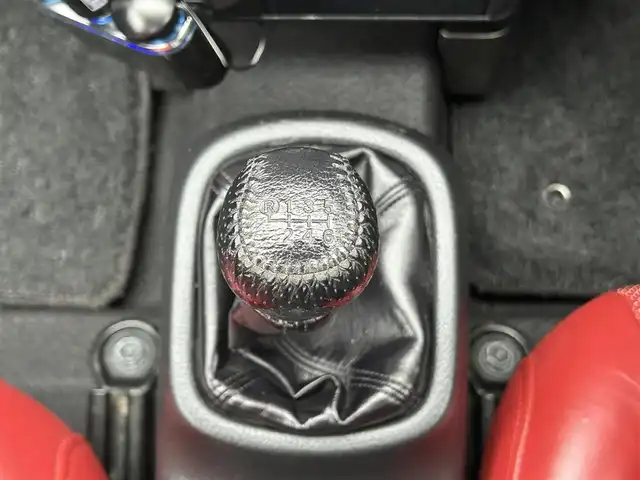 トヨタ ＭＲ－Ｓ V エディション ファイナルVer 静岡県 2007(平19)年 2.4万km ブラック 登録時23342キロ/6速マニュアル/純正アルミホイール/（フロント15インチ、リア16インチ）/レザーシート/ポータブルナビ/社外HIDライト/社外マフラー/キーレス/ETC/新車時保証書/取扱説明書
