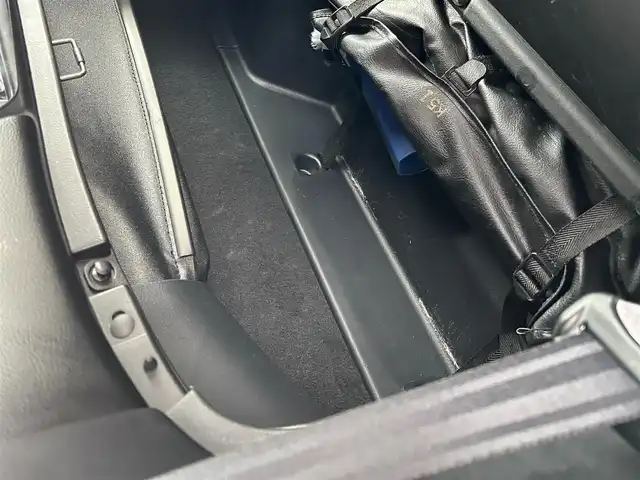 トヨタ ＭＲ－Ｓ V エディション ファイナルVer 静岡県 2007(平19)年 2.4万km ブラック 登録時23342キロ/6速マニュアル/純正アルミホイール/（フロント15インチ、リア16インチ）/レザーシート/ポータブルナビ/社外HIDライト/社外マフラー/キーレス/ETC/新車時保証書/取扱説明書