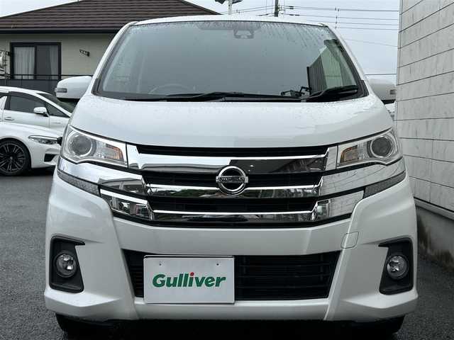 日産 デイズ ハイウェイスターX 埼玉県 2015(平27)年 3.5万km ホワイトパール 外部検査済み/登録時走行34617km/車検R8年11月10日/後期型/エマージェンシーブレーキ/アラウンドビューモニター/KENWOODナビゲーション/（CD/DVD/フルセグ/Bluetooth）/純正OP15インチアルミホイール/スリップコントロール/HIDヘッドライト/オートハイビーム/アイドリングストップ/デジタルオートエアコン/フロアマット/ドアバイザー/スマートキー2個/新車保証書/取扱説明書