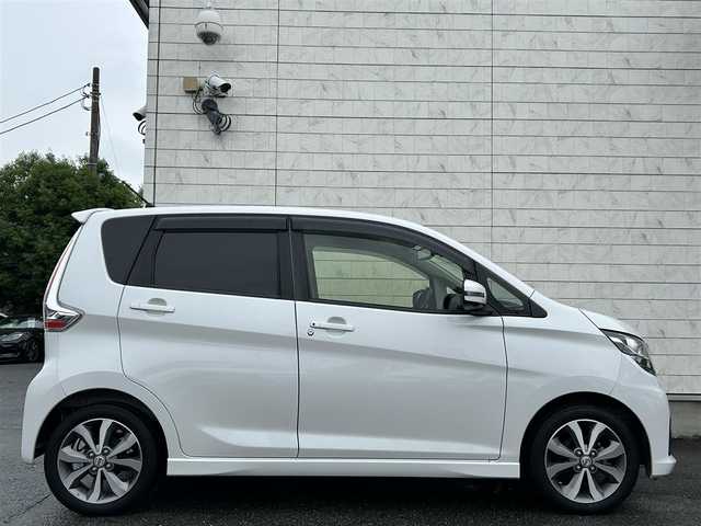 日産 デイズ ハイウェイスターX 埼玉県 2015(平27)年 3.5万km ホワイトパール 外部検査済み/登録時走行34617km/車検R8年11月10日/後期型/エマージェンシーブレーキ/アラウンドビューモニター/KENWOODナビゲーション/（CD/DVD/フルセグ/Bluetooth）/純正OP15インチアルミホイール/スリップコントロール/HIDヘッドライト/オートハイビーム/アイドリングストップ/デジタルオートエアコン/フロアマット/ドアバイザー/スマートキー2個/新車保証書/取扱説明書