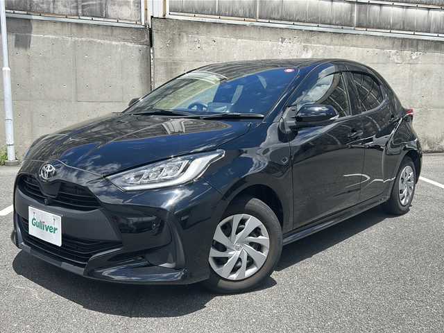 トヨタ ヤリス G 愛知県 2022(令4)年 1.7万km ブラック 純正ナビ/パノラミックビューモニター/バックカメラ/Bluetooth・FM・AM・Miracast/LDA（レーン逸脱警報システム）/PCS（プリクラッシュセーフティシステム）/クリアランスソナー/PKSB（パーキングサポートブレーキ）/RSA（ロードサインアシスト）/LEDヘッドライト/AUTOライト/AUTOハイビーム/スマートキー/プッシュスタート/ETC/純正フロアマット/保証書/スペアキスマートー