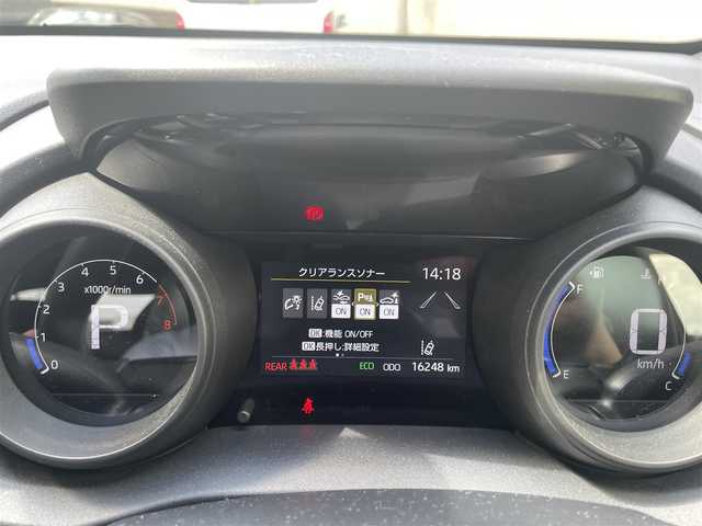 トヨタ ヤリス G 愛知県 2022(令4)年 1.7万km ブラック 純正ナビ/パノラミックビューモニター/バックカメラ/Bluetooth・FM・AM・Miracast/LDA（レーン逸脱警報システム）/PCS（プリクラッシュセーフティシステム）/クリアランスソナー/PKSB（パーキングサポートブレーキ）/RSA（ロードサインアシスト）/LEDヘッドライト/AUTOライト/AUTOハイビーム/スマートキー/プッシュスタート/ETC/純正フロアマット/保証書/スペアキスマートー