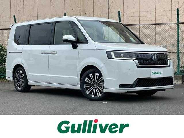 ホンダ ステップワゴン スパーダ eHEV プレミアムライン 東京都 2024(令6)年 0.4万km プラチナホワイトパール 純正11.4型ホンダコネクトナビ＆地デジ/・BluetoothＡｕｄｉｏ/・ＣＤ/DVD再生可/ＬＥＤヘッドライト/マルチビューカメラ/ホンダセンシング/（安全運転支援システム）/・衝突軽減ブレーキ/・後方誤発進抑制機能/・歩行者事故低減ステアリング/・渋滞追従機能付きアダプティブクルーズコントロール/・車線維持支援システム/・先行車発進お知らせ機能/・オートハイビーム/・誤発進抑制機能/・近距離衝突軽減ブレーキ/・路外逸脱抑制機能/・標識認識機能/ブラインドスポット/パーキングセンサー/シートヒーター/両側電動スライドドア/パワーバックドア/ETC/スマートキー