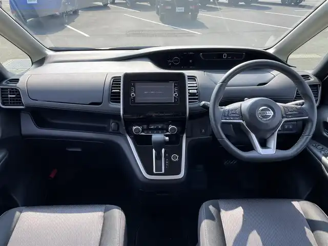 日産 セレナ ハイウェイスター 茨城県 2016(平28)年 3.6万km ブリリアントホワイトパール 純正ナビ/【ラジオ・ＣＤ・ＤＶＤ・ＳＤ・ＴＶ・ＢＴ・ＵＳＢ・iPod・ウォークマン・AUX】/Bカメラ/ETC/クルコン/前方ドラレコ/アイドリングストップ/両側パワスラ/オートライト/ヘッドライトレベライザー/純正フロアマット/純正アルミホイール/電格ミラー/ウインカーミラー/横滑り防止装置/レーンキープアシスト/衝突被害軽減システム
