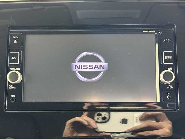 日産 セレナ ハイウェイスター 佐賀県 2016(平28)年 3.6万km ブリリアントホワイトパール 純正ナビ/ラジオ/ＣＤ/ＤＶＤ/ＳＤ/フルセグＴＶ/ＢＴ/ＵＳＢ/iPod/AUX/Bカメラ/ETC/クルコン/前方ドラレコ/アイドリングストップ/両側パワスラ/オートライト/ヘッドライトレベライザー/純正フロアマット/純正アルミホイール/電格ミラー/ウインカーミラー/横滑り防止装置/レーンキープアシスト/衝突被害軽減システム