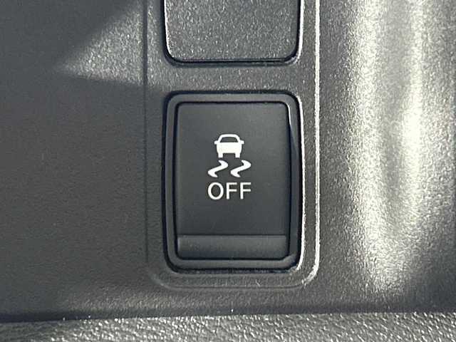 日産 セレナ ハイウェイスター 佐賀県 2016(平28)年 3.6万km ブリリアントホワイトパール 純正ナビ/ラジオ/ＣＤ/ＤＶＤ/ＳＤ/フルセグＴＶ/ＢＴ/ＵＳＢ/iPod/AUX/Bカメラ/ETC/クルコン/前方ドラレコ/アイドリングストップ/両側パワスラ/オートライト/ヘッドライトレベライザー/純正フロアマット/純正アルミホイール/電格ミラー/ウインカーミラー/横滑り防止装置/レーンキープアシスト/衝突被害軽減システム