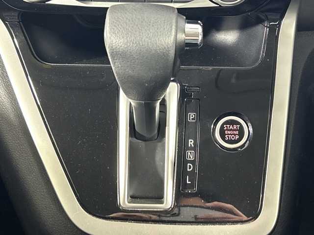 日産 セレナ ハイウェイスター 佐賀県 2016(平28)年 3.6万km ブリリアントホワイトパール 純正ナビ/ラジオ/ＣＤ/ＤＶＤ/ＳＤ/フルセグＴＶ/ＢＴ/ＵＳＢ/iPod/AUX/Bカメラ/ETC/クルコン/前方ドラレコ/アイドリングストップ/両側パワスラ/オートライト/ヘッドライトレベライザー/純正フロアマット/純正アルミホイール/電格ミラー/ウインカーミラー/横滑り防止装置/レーンキープアシスト/衝突被害軽減システム