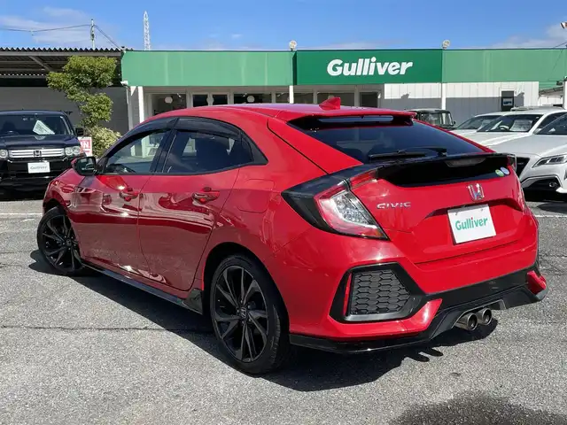 ホンダ シビック ハッチバック 千葉県 2018(平30)年 5.2万km フレームレッド 純正SDナビ【VXM-184VFi】/・CD/DVD/Bluetooth/フルセグTV/バックカメラ/クルーズコントロール/前席シートヒーター/スマートキー/パドルシフト/純正18インチアルミホイール/純正LEDヘッドライト/フォグランプ/社外ドライブレコーダー【DRV-34D】/ビルトインETC/本革巻きステアリング/オートライト/サイド＆カーテンエアバッグ/新車時保証書＆取扱説明書