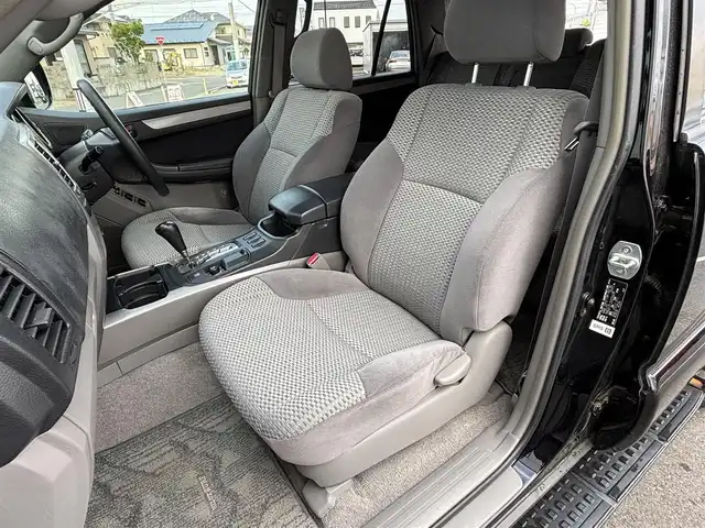 トヨタ ハイラックス サーフ SSR－X 宮城県 2007(平19)年 11.9万km ブラック 登録時走行距離118559km/社外ナビ/ワンセグTV/CD/DVD/AM/FM/AUX/MD/オートライト/リモコンキー/サンルーフ/バックカメラ/エンジンスターター/純正フロアマット/サイドステップ/ルーフレール/純正アルミホイール/電動格納ミラー/ヘッドライトレベライザー/フォグランプ