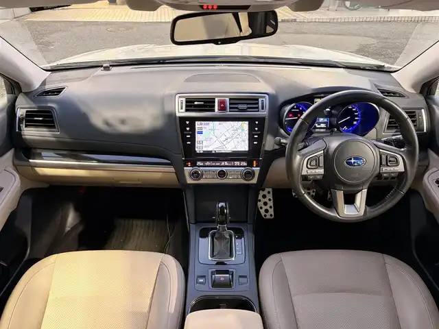スバル レガシィ Ｂ４ リミテッド 道東・釧路十勝 2016(平28)年 3.6万km クリスタルホワイトP ワンオーナー/純正8インチSDナビ（CN-LR810DFA）/(BT/フルセグTV/CD/DVD)/アイボリー革シート/シートヒーター/(運転席/助手席/後席左右)/前席パワーシート/純正前方ドライブレコーダー/アイサイトver3/・プリクラッシュブレーキ/・ステレオカメラ/・誤発進抑制機能/・全車速追従機能/・車線逸脱抑制機能/アドバンスセイフティーパッケージ/・後側方警戒支援システム/・ハイビームアシスト/ブラインドスポットモニター/純正18インチアルミ/純正フロアマット/ETC2.0/取扱説明書/保証書/スペアキー