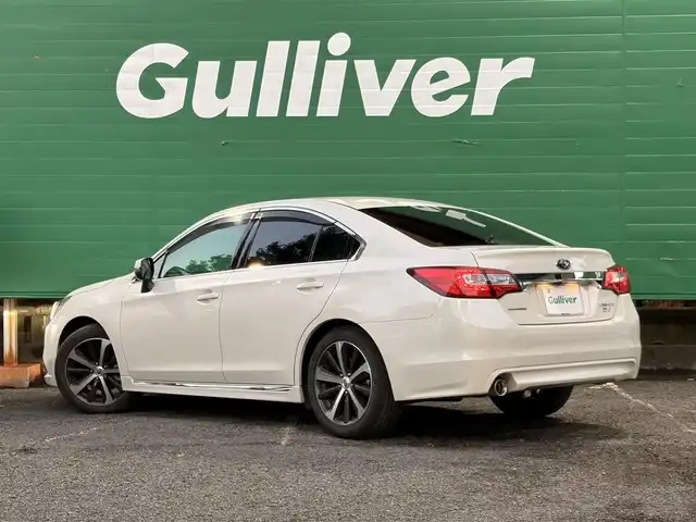 スバル レガシィ Ｂ４ リミテッド 道東・釧路十勝 2016(平28)年 3.6万km クリスタルホワイトP ワンオーナー/純正8インチSDナビ（CN-LR810DFA）/(BT/フルセグTV/CD/DVD)/アイボリー革シート/シートヒーター/(運転席/助手席/後席左右)/前席パワーシート/純正前方ドライブレコーダー/アイサイトver3/・プリクラッシュブレーキ/・ステレオカメラ/・誤発進抑制機能/・全車速追従機能/・車線逸脱抑制機能/アドバンスセイフティーパッケージ/・後側方警戒支援システム/・ハイビームアシスト/ブラインドスポットモニター/純正18インチアルミ/純正フロアマット/ETC2.0/取扱説明書/保証書/スペアキー