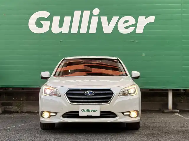 スバル レガシィ Ｂ４ リミテッド 道東・釧路十勝 2016(平28)年 3.6万km クリスタルホワイトP ワンオーナー/純正8インチSDナビ（CN-LR810DFA）/(BT/フルセグTV/CD/DVD)/アイボリー革シート/シートヒーター/(運転席/助手席/後席左右)/前席パワーシート/純正前方ドライブレコーダー/アイサイトver3/・プリクラッシュブレーキ/・ステレオカメラ/・誤発進抑制機能/・全車速追従機能/・車線逸脱抑制機能/アドバンスセイフティーパッケージ/・後側方警戒支援システム/・ハイビームアシスト/ブラインドスポットモニター/純正18インチアルミ/純正フロアマット/ETC2.0/取扱説明書/保証書/スペアキー