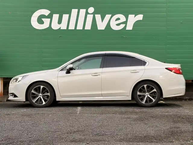 スバル レガシィ Ｂ４ リミテッド 道東・釧路十勝 2016(平28)年 3.6万km クリスタルホワイトP ワンオーナー/純正8インチSDナビ（CN-LR810DFA）/(BT/フルセグTV/CD/DVD)/アイボリー革シート/シートヒーター/(運転席/助手席/後席左右)/前席パワーシート/純正前方ドライブレコーダー/アイサイトver3/・プリクラッシュブレーキ/・ステレオカメラ/・誤発進抑制機能/・全車速追従機能/・車線逸脱抑制機能/アドバンスセイフティーパッケージ/・後側方警戒支援システム/・ハイビームアシスト/ブラインドスポットモニター/純正18インチアルミ/純正フロアマット/ETC2.0/取扱説明書/保証書/スペアキー