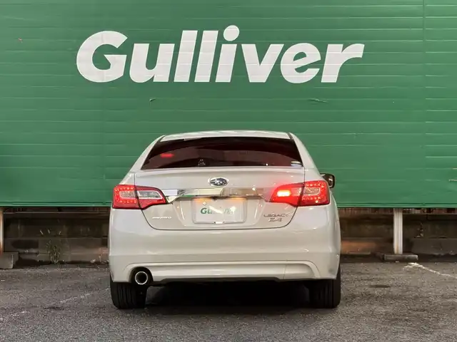 スバル レガシィ Ｂ４ リミテッド 道東・釧路十勝 2016(平28)年 3.6万km クリスタルホワイトP ワンオーナー/純正8インチSDナビ（CN-LR810DFA）/(BT/フルセグTV/CD/DVD)/アイボリー革シート/シートヒーター/(運転席/助手席/後席左右)/前席パワーシート/純正前方ドライブレコーダー/アイサイトver3/・プリクラッシュブレーキ/・ステレオカメラ/・誤発進抑制機能/・全車速追従機能/・車線逸脱抑制機能/アドバンスセイフティーパッケージ/・後側方警戒支援システム/・ハイビームアシスト/ブラインドスポットモニター/純正18インチアルミ/純正フロアマット/ETC2.0/取扱説明書/保証書/スペアキー