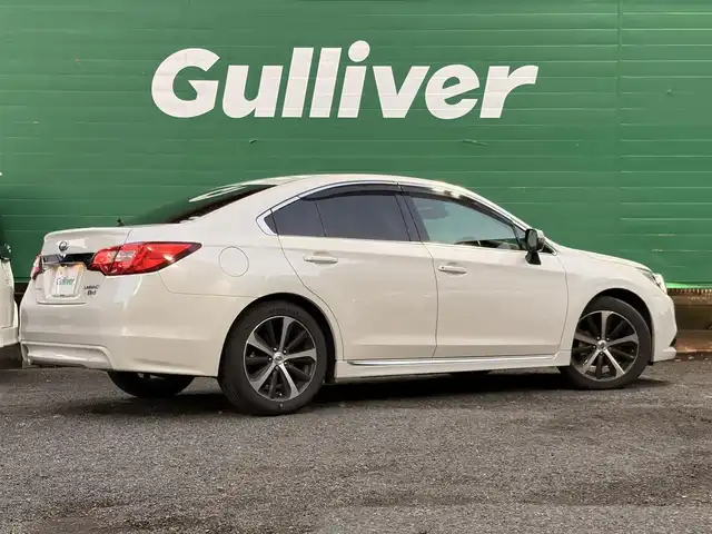 スバル レガシィ Ｂ４ リミテッド 道東・釧路十勝 2016(平28)年 3.6万km クリスタルホワイトP ワンオーナー/純正8インチSDナビ（CN-LR810DFA）/(BT/フルセグTV/CD/DVD)/アイボリー革シート/シートヒーター/(運転席/助手席/後席左右)/前席パワーシート/純正前方ドライブレコーダー/アイサイトver3/・プリクラッシュブレーキ/・ステレオカメラ/・誤発進抑制機能/・全車速追従機能/・車線逸脱抑制機能/アドバンスセイフティーパッケージ/・後側方警戒支援システム/・ハイビームアシスト/ブラインドスポットモニター/純正18インチアルミ/純正フロアマット/ETC2.0/取扱説明書/保証書/スペアキー