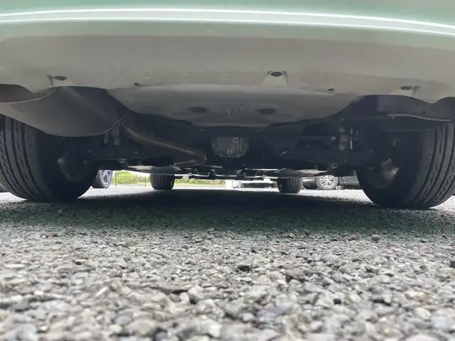 スバル レガシィ Ｂ４ リミテッド 道東・釧路十勝 2016(平28)年 3.6万km クリスタルホワイトP ワンオーナー/純正8インチSDナビ（CN-LR810DFA）/(BT/フルセグTV/CD/DVD)/アイボリー革シート/シートヒーター/(運転席/助手席/後席左右)/前席パワーシート/純正前方ドライブレコーダー/アイサイトver3/・プリクラッシュブレーキ/・ステレオカメラ/・誤発進抑制機能/・全車速追従機能/・車線逸脱抑制機能/アドバンスセイフティーパッケージ/・後側方警戒支援システム/・ハイビームアシスト/ブラインドスポットモニター/純正18インチアルミ/純正フロアマット/ETC2.0/取扱説明書/保証書/スペアキー