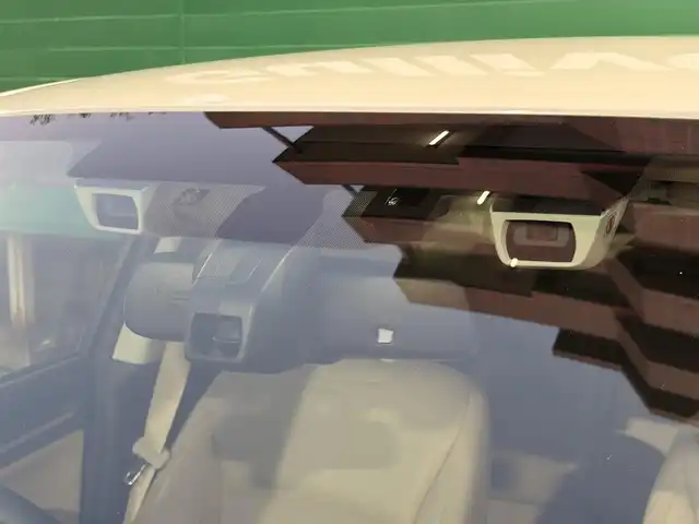 スバル レガシィ Ｂ４ リミテッド 道東・釧路十勝 2016(平28)年 3.6万km クリスタルホワイトP ワンオーナー/純正8インチSDナビ（CN-LR810DFA）/(BT/フルセグTV/CD/DVD)/アイボリー革シート/シートヒーター/(運転席/助手席/後席左右)/前席パワーシート/純正前方ドライブレコーダー/アイサイトver3/・プリクラッシュブレーキ/・ステレオカメラ/・誤発進抑制機能/・全車速追従機能/・車線逸脱抑制機能/アドバンスセイフティーパッケージ/・後側方警戒支援システム/・ハイビームアシスト/ブラインドスポットモニター/純正18インチアルミ/純正フロアマット/ETC2.0/取扱説明書/保証書/スペアキー