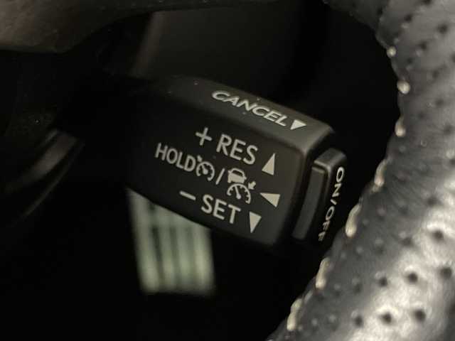 レクサス ＩＳ 300h Fスポーツ 福岡県 2023(令5)年 2.5万km ホワイトノーヴァガラスフレーク ワンオーナー/サンルーフ/ＯＰオレンジキャリパー/ビルトインＥＴＣ２．０/社外前後ドラレコ/ＴｏｙｏｔａＳａｆｔｙＳｅｎｓｅ/全方位カメラ/シートヒーター(D＋N)/シートベンチレーション(D＋N)/パワーシート(D＋N)/シートメモリ/純正１９インチＡＷ/保証書/取扱説明書/スペアキー×1/カードキー×1