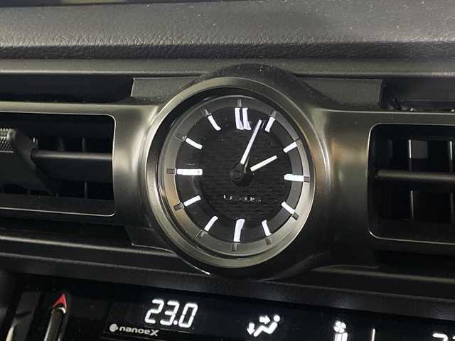 レクサス ＩＳ 300h Fスポーツ 福岡県 2023(令5)年 2.5万km ホワイトノーヴァガラスフレーク ワンオーナー/サンルーフ/ＯＰオレンジキャリパー/ビルトインＥＴＣ２．０/社外前後ドラレコ/ＴｏｙｏｔａＳａｆｔｙＳｅｎｓｅ/全方位カメラ/シートヒーター(D＋N)/シートベンチレーション(D＋N)/パワーシート(D＋N)/シートメモリ/純正１９インチＡＷ/保証書/取扱説明書/スペアキー×1/カードキー×1