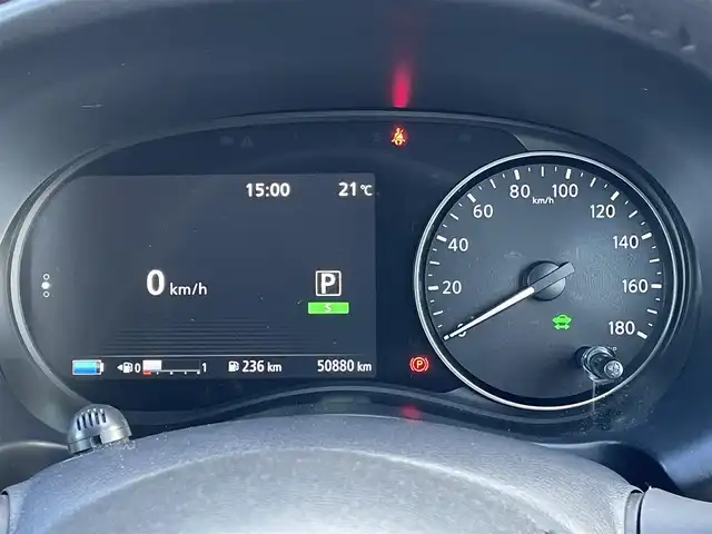 日産 キックス X ツートーンインテリアED 群馬県 2021(令3)年 5.1万km ラディアントレッド/ピュアブラック 2トーン 純正９インチＳＤナビ　/全周囲カメラ　/純正フルエアロ　/プロパイロット　/前後ドラレコ　/前席シートヒーター　/茶革シート　/ステアリングヒーター　/３眼ＬＥＤヘッドライト　/切削光輝純正１７インチアルミホイール/Bluetooth/フォグランプ/本革ステアリング/デジタルミラー/電動格納ミラー/フルセグ/パワーステアリング/アダプティブクルーズコントロール/純正ビルトインETC/純正フロアマット