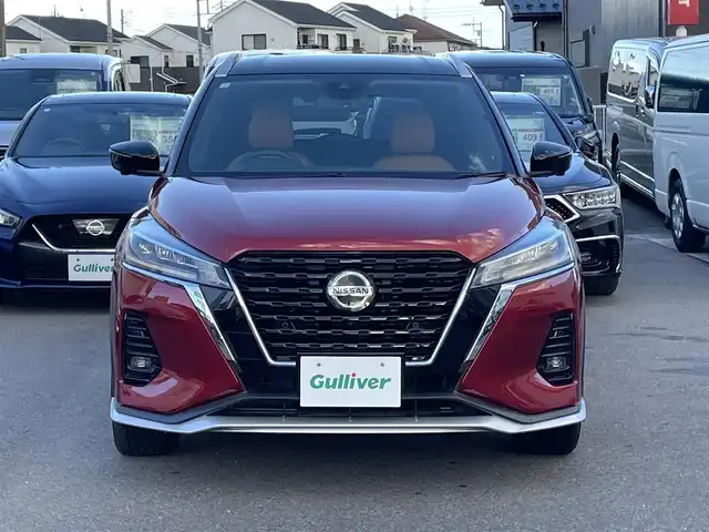 日産 キックス X ツートーンインテリアED 群馬県 2021(令3)年 5.1万km ラディアントレッド/ピュアブラック 2トーン 純正９インチＳＤナビ　/全周囲カメラ　/純正フルエアロ　/プロパイロット　/前後ドラレコ　/前席シートヒーター　/茶革シート　/ステアリングヒーター　/３眼ＬＥＤヘッドライト　/切削光輝純正１７インチアルミホイール/Bluetooth/フォグランプ/本革ステアリング/デジタルミラー/電動格納ミラー/フルセグ/パワーステアリング/アダプティブクルーズコントロール/純正ビルトインETC/純正フロアマット