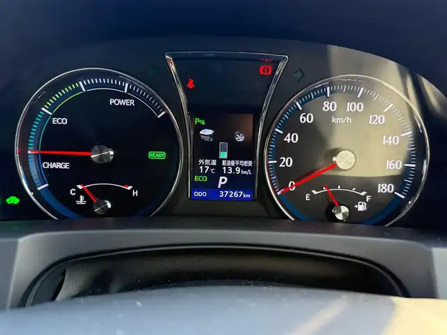 トヨタ クラウン ハイブリッド アスリートS ブラックスタイル 静岡県 2015(平27)年 3.8万km ホワイトパールクリスタルシャイン 走行37268キロ（登録時）/検査R8年1月15日まで/サンルーフ/テラロッサ（ダークレッド）革シート/純正HDDメーカーナビナビ・フルセグTV/パノラミックビューカメラ/ビルトインETC/ドライブレコーダー/クリアランスソナー/バックソナー/前席パワーシート/前席シートヒーター　/前席エアーシート/レーダークルーズコントロール/クリアランスソナー前後/電動リヤサンシェード/トランクスポイラー/トランクフードイージークローザー/純正18インチアルミホイール/LEDフォグランプ/スマートキー×2/プッシュスタート/純正フロアマット/純正ドアバイザー/カーテンエアB/車両取説＋ナビ取説/新車時保証書