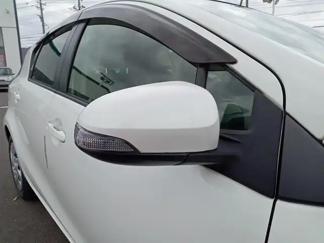 トヨタ アクア G 福井県 2017(平29)年 3.6万km ライムホワイトパールクリスタルシャイン 純正SDナビ/AM/FM/ワンセグ/BT/AUX/バックカメラ/トヨタセーフティセンス/クルーズコントロール/アイドリングストップ/レーンキープアシスト/横滑り防止装置/盗難防止装置/前後ドライブレコーダー/ビルトインETC/ダブルエアバッグ/LEDヘッドライト/Fフォグ/電格ウィンカーミラー/スマートキー