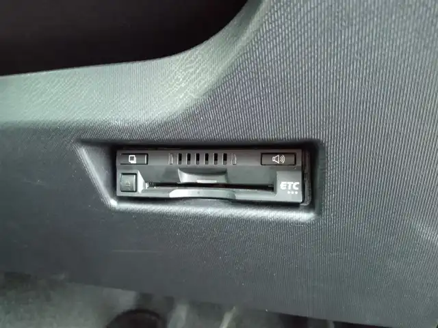 トヨタ アクア G 福井県 2017(平29)年 3.6万km ライムホワイトパールクリスタルシャイン 純正SDナビ/AM/FM/ワンセグ/BT/AUX/バックカメラ/トヨタセーフティセンス/クルーズコントロール/アイドリングストップ/レーンキープアシスト/横滑り防止装置/盗難防止装置/前後ドライブレコーダー/ビルトインETC/ダブルエアバッグ/LEDヘッドライト/Fフォグ/電格ウィンカーミラー/スマートキー