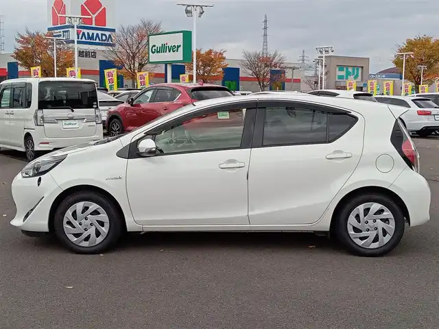 トヨタ アクア G 福井県 2017(平29)年 3.6万km ライムホワイトパールクリスタルシャイン 純正SDナビ/AM/FM/ワンセグ/BT/AUX/バックカメラ/トヨタセーフティセンス/クルーズコントロール/アイドリングストップ/レーンキープアシスト/横滑り防止装置/盗難防止装置/前後ドライブレコーダー/ビルトインETC/ダブルエアバッグ/LEDヘッドライト/Fフォグ/電格ウィンカーミラー/スマートキー