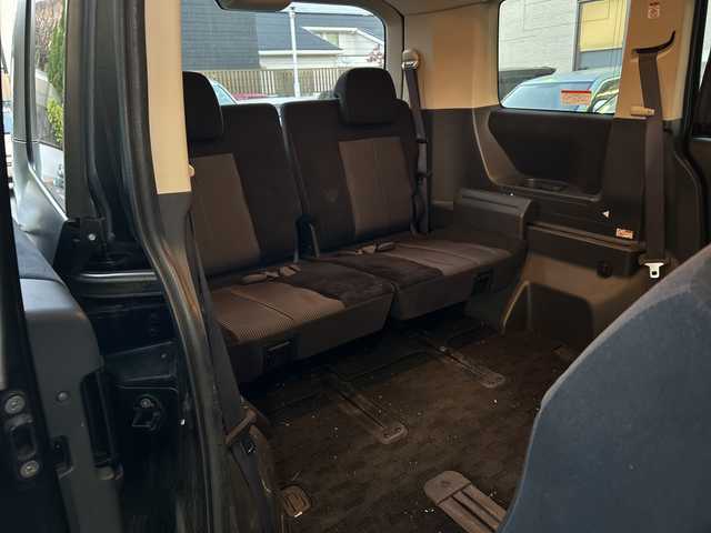 三菱 デリカＤ：５ C2 G－Navi package 福岡県 2008(平20)年 6.8万km 黒 純正ナビ/FM/AM/ハンズフリー/Pスライドドア（N後部）/パドルシフト/クルーズコントロール/フォグランプ/電動格納ミラー/ETC(ビルド）/フリップダウンモニター