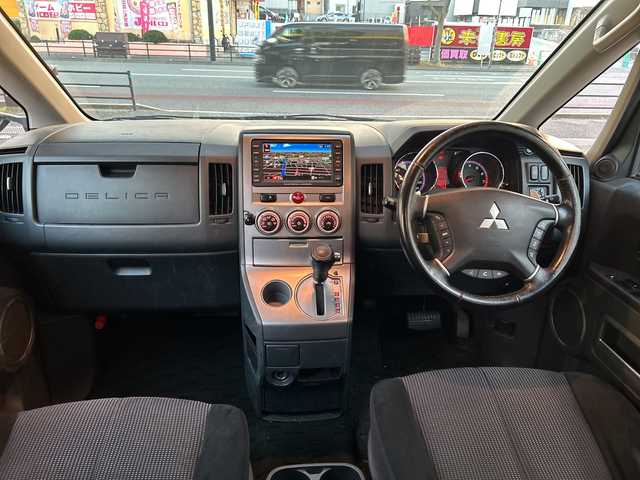 三菱 デリカＤ：５ C2 G－Navi package 福岡県 2008(平20)年 6.8万km 黒 純正ナビ/FM/AM/ハンズフリー/Pスライドドア（N後部）/パドルシフト/クルーズコントロール/フォグランプ/電動格納ミラー/ETC(ビルド）/フリップダウンモニター