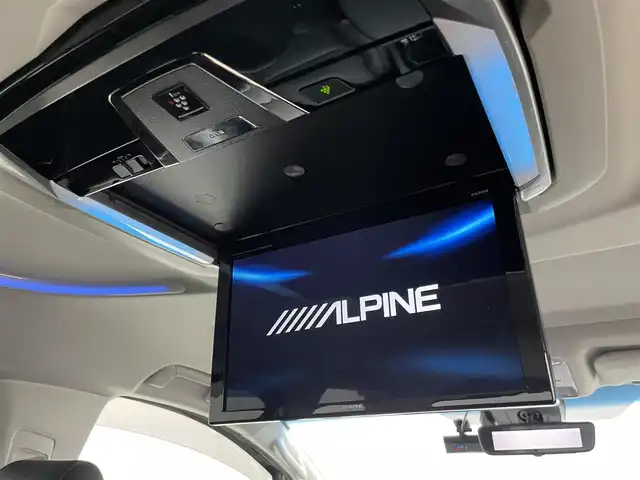 トヨタ ヴェルファイア Z Gエディション 岡山県 2019(平31)年 5.5万km ホワイトパールクリスタルシャイン アルパイン11インチナビ/【Bluetooth/フルセグTV/CD/DVD】/型番:EX112/サンルーフ/12.8インチフリップダウンモニター/型番:PXH12X-R-AV/１００Ｖ電源/両側パワースライドドア/レーダークルーズコントロール/ETC2.0/三眼LEDヘッドライト/衝突軽減ブレーキ/デジタルインナーミラー/ブラインドスポットモニター/前席シートヒーター/前席エアシート/ステアリングヒーター/前席パワーシート/シートメモリー/オートブレーキホールド/社外ドライブレコーダー/型番:DVR-C02W/社外レーダー/型番:ZERO705V