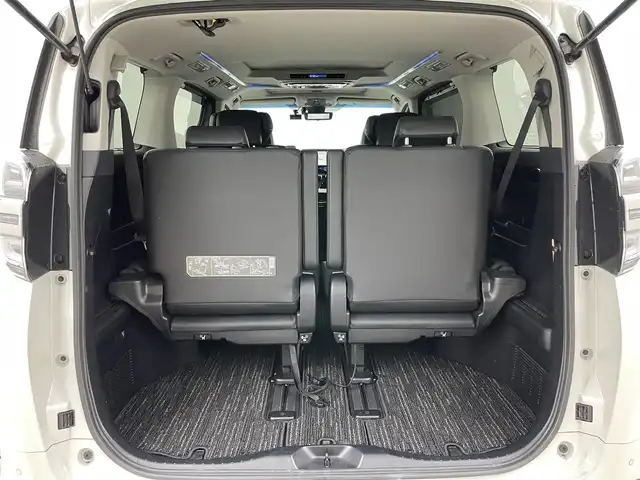 トヨタ ヴェルファイア Z Gエディション 岡山県 2019(平31)年 5.5万km ホワイトパールクリスタルシャイン アルパイン11インチナビ/【Bluetooth/フルセグTV/CD/DVD】/型番:EX112/サンルーフ/12.8インチフリップダウンモニター/型番:PXH12X-R-AV/１００Ｖ電源/両側パワースライドドア/レーダークルーズコントロール/ETC2.0/三眼LEDヘッドライト/衝突軽減ブレーキ/デジタルインナーミラー/ブラインドスポットモニター/前席シートヒーター/前席エアシート/ステアリングヒーター/前席パワーシート/シートメモリー/オートブレーキホールド/社外ドライブレコーダー/型番:DVR-C02W/社外レーダー/型番:ZERO705V