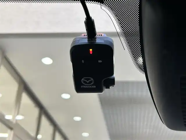 マツダ ＣＸ－５ 25S Lパッケージ 大阪府 2015(平27)年 5.3万km クリスタルホワイトパールマイカ ワンオーナー/革シート/前席パワーシート/前席シートヒーター/SDナビ フルセグTV CD DVD BT/バックカメラ/衝突被害軽減ブレーキ/レーダークルーズコントロール/レーンアシスト/ブラインドスポットモニタ/オートマチックハイビーム/LEDオートヘッドライト/フォグライト/スマートキー2個/バックソナー/ドラレコ/ETC/19インチアルミホイール/横滑り防止/ステアリングリモコン/W サイド カーテン エアバッグ/保証書 取説/禁煙車