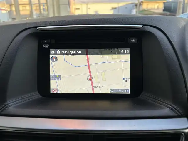 マツダ ＣＸ－５ 25S Lパッケージ 大阪府 2015(平27)年 5.3万km クリスタルホワイトパールマイカ ワンオーナー/革シート/前席パワーシート/前席シートヒーター/SDナビ フルセグTV CD DVD BT/バックカメラ/衝突被害軽減ブレーキ/レーダークルーズコントロール/レーンアシスト/ブラインドスポットモニタ/オートマチックハイビーム/LEDオートヘッドライト/フォグライト/スマートキー2個/バックソナー/ドラレコ/ETC/19インチアルミホイール/横滑り防止/ステアリングリモコン/W サイド カーテン エアバッグ/保証書 取説/禁煙車